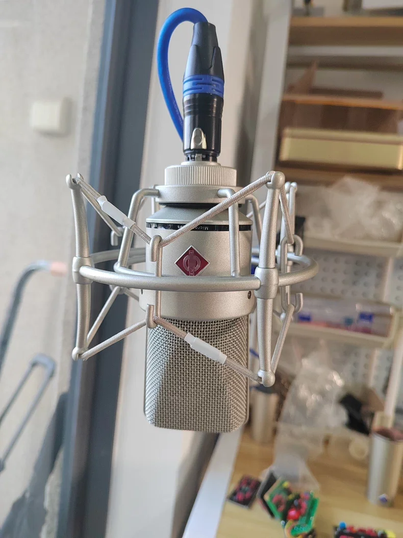 Professional-grade large-diaphragm DIY-103 capacitive microphone, suitable for professional recording studios
Professional-grade large-diaphragm DIY-103 capacitive microphone, suitable for professional recording studios