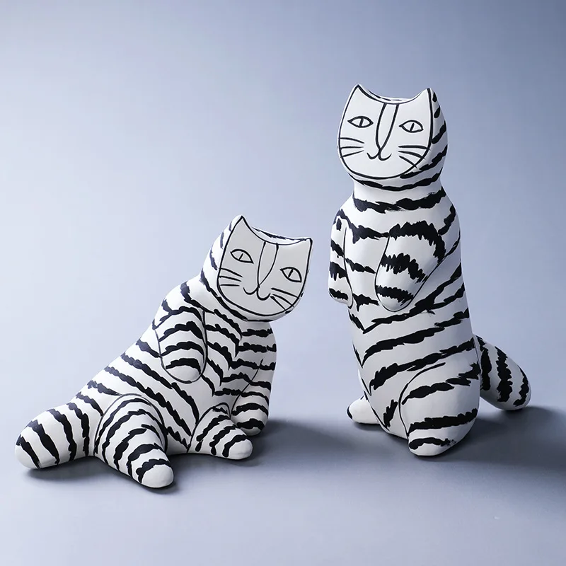 Creative Striped Ceramic Cat Sculpture Abstract Cartoon Cute Animal Cat Crafts Gift Decoration Living Room Office Decoration New
Creative Striped Ceramic Cat Sculpture Abstract Cartoon Cute Animal Cat Crafts Gift Decoration Living Room Office Decoration New