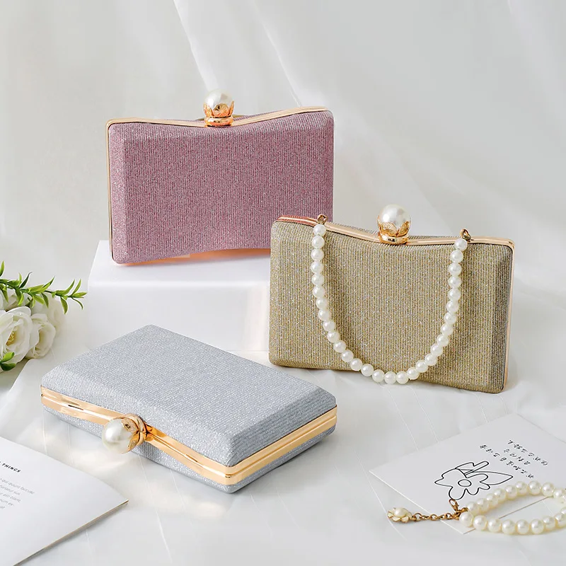 Вечерняя сумка-клатч Celebrity Diamond Dinner Bag для женщин, с жемчужной цепочкой, модная, для вечеринок, банкетов, свадеб, подружек невесты, к ципао, со стразами
Вечерняя сумка-клатч Celebrity Diamond Dinner Bag для женщин, с жемчужной цепочкой, модная, для вечеринок, банкетов, свадеб, подружек невесты, к ципао, со стразами