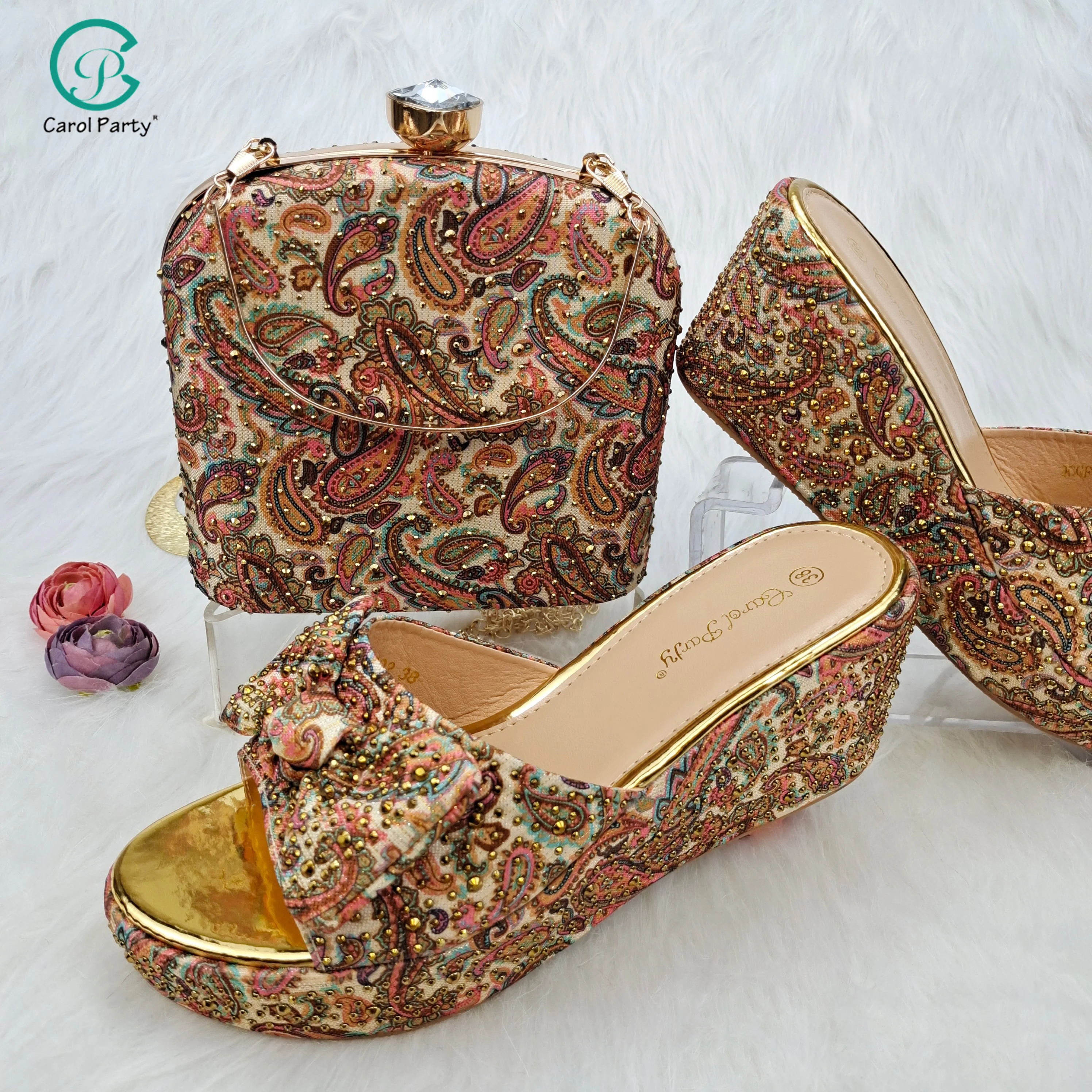 Nigerian Fashion Design Paisley Pattern Gold Color Women Shoes and Bag Matching Party Fashion and Comfortable Middle Heel Shoes
Nigerian Fashion Design Paisley Pattern Gold Color Women Shoes and Bag Matching Party Fashion and Comfortable Middle Heel Shoes