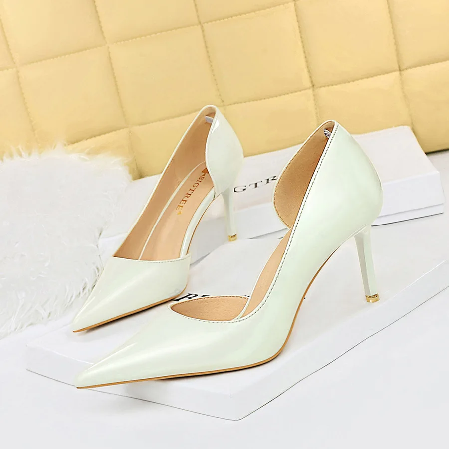 Women Pumps Women's Single Korean Fashion Simple Thin Shiny Lacquer Leather Shallow Mouth Pointed Side Hollow High Heel Shoes ту
Women Pumps Women's Single Korean Fashion Simple Thin Shiny Lacquer Leather Shallow Mouth Pointed Side Hollow High Heel Shoes ту