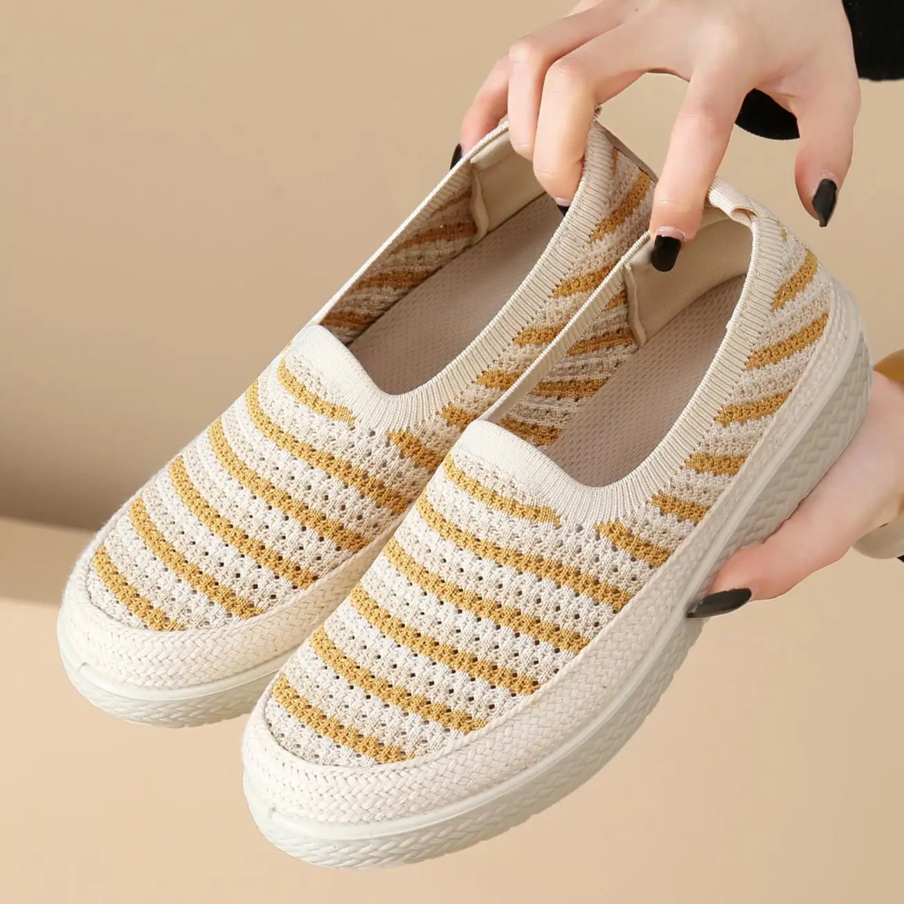2026 New Arrival Women's Summer Mesh Knit Flat Shoes Color Block Stripe Slip‑On ComfortPlatform Daily Footwear Ladies
2026 New Arrival Women's Summer Mesh Knit Flat Shoes Color Block Stripe Slip‑On ComfortPlatform Daily Footwear Ladies