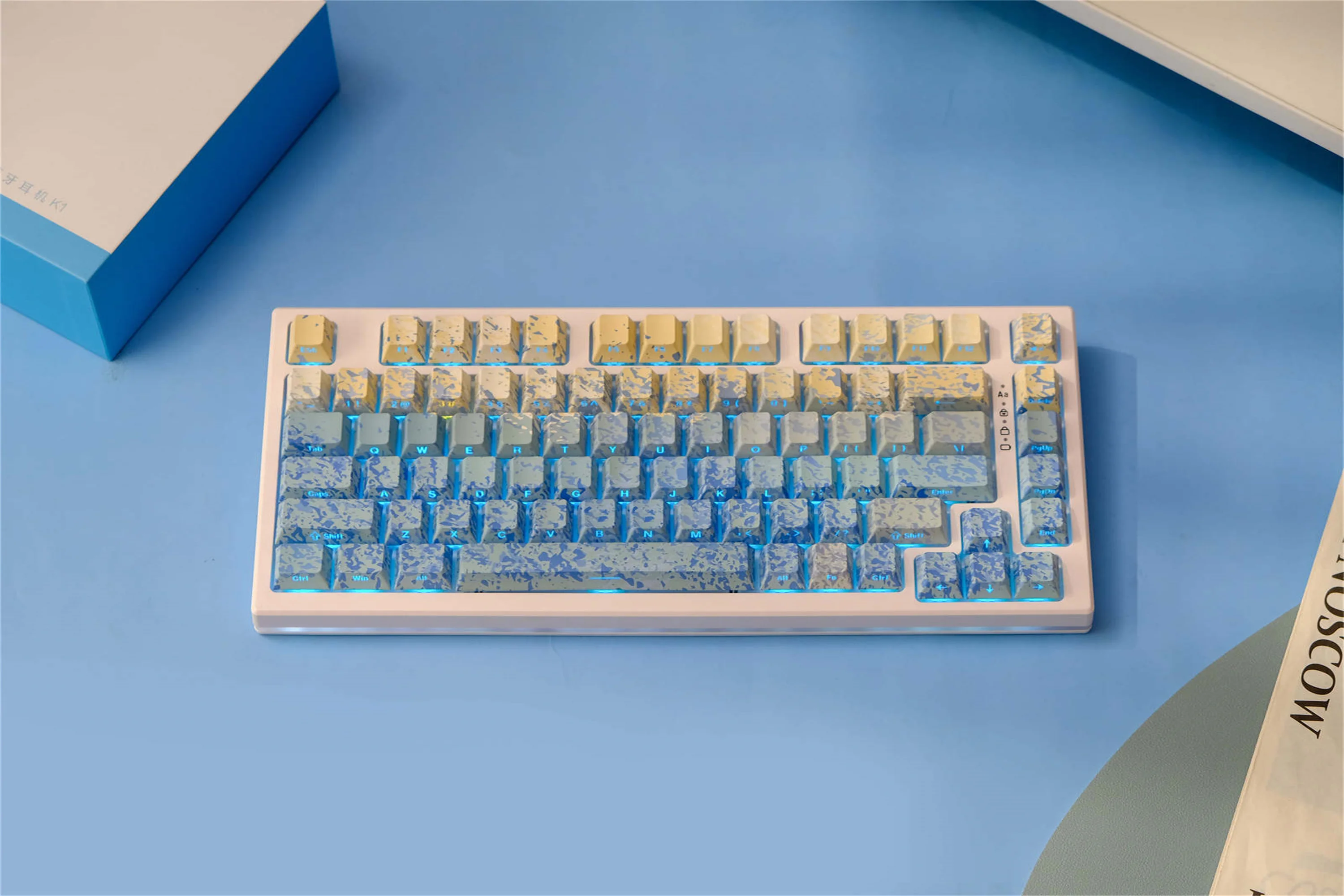 Набор боковой подсветки Gulf, колпачки для клавиш, 136 клавиш, PBT Cherry Profile DYE-SUB для переключателя MX, механическая клавиатура для намотки, раскладка ISO ANSI
Набор боковой подсветки Gulf, колпачки для клавиш, 136 клавиш, PBT Cherry Profile DYE-SUB для переключателя MX, механическая клавиатура для намотки, раскладка ISO ANSI