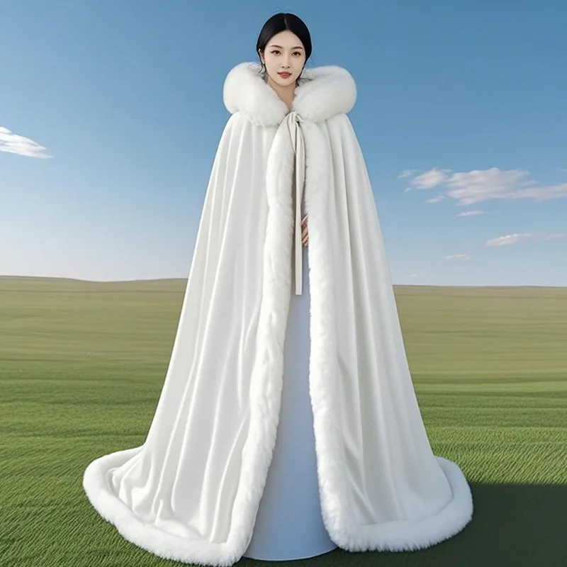 Белая флисовая накидка с капюшоном, утепленный длинный меховой плащ в стиле ретро Ханьфу, роскошная теплая шаль для женщин
Белая флисовая накидка с капюшоном, утепленный длинный меховой плащ в стиле ретро Ханьфу, роскошная теплая шаль для женщин