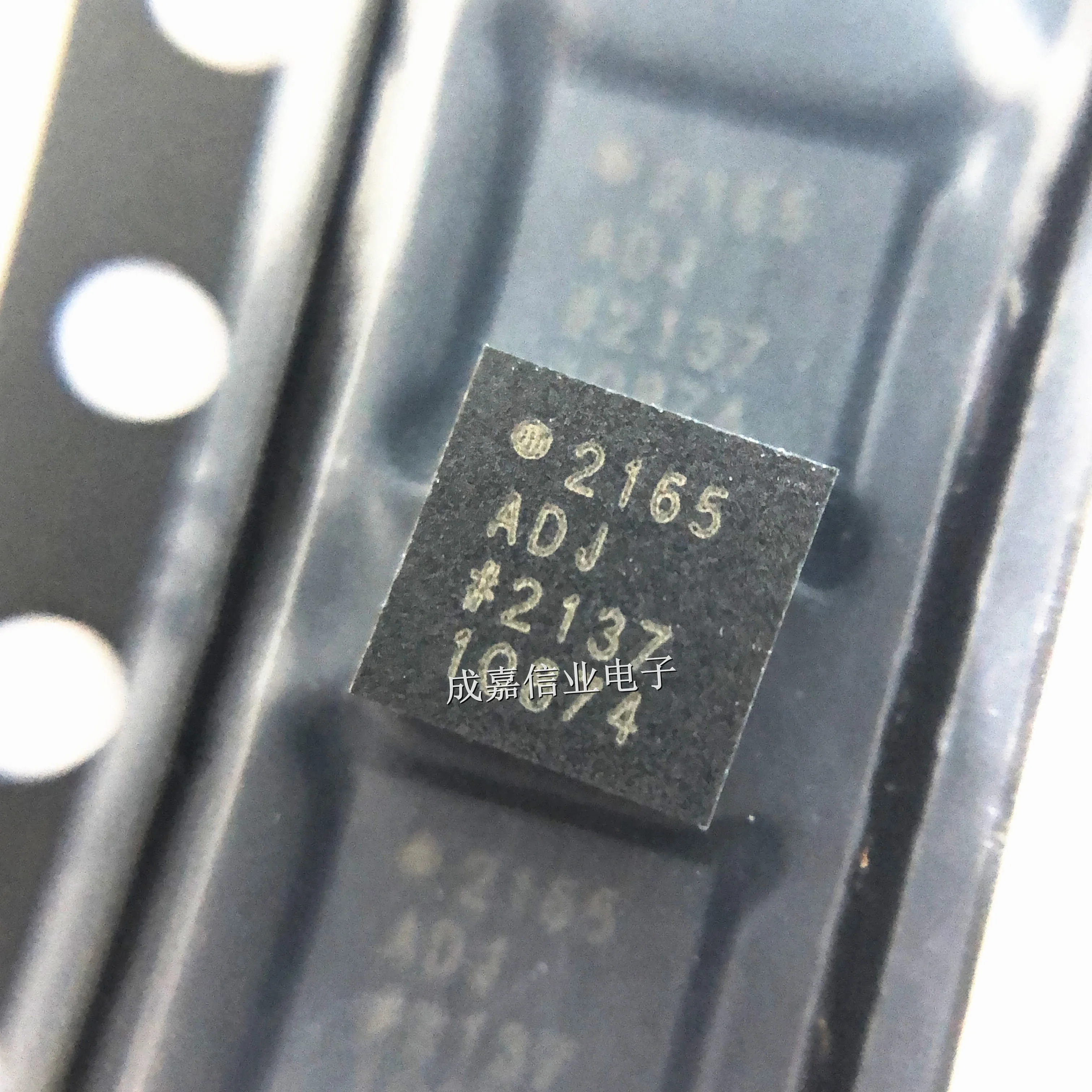 1pcs/Lot ADP2165ACPZ-R7 LFCSP-24 MARKING;2165 ADJ Switching Voltage Regulators High Eff Step Down Sync Reg 6V 5A
1pcs/Lot ADP2165ACPZ-R7 LFCSP-24 MARKING;2165 ADJ Switching Voltage Regulators High Eff Step Down Sync Reg 6V 5A