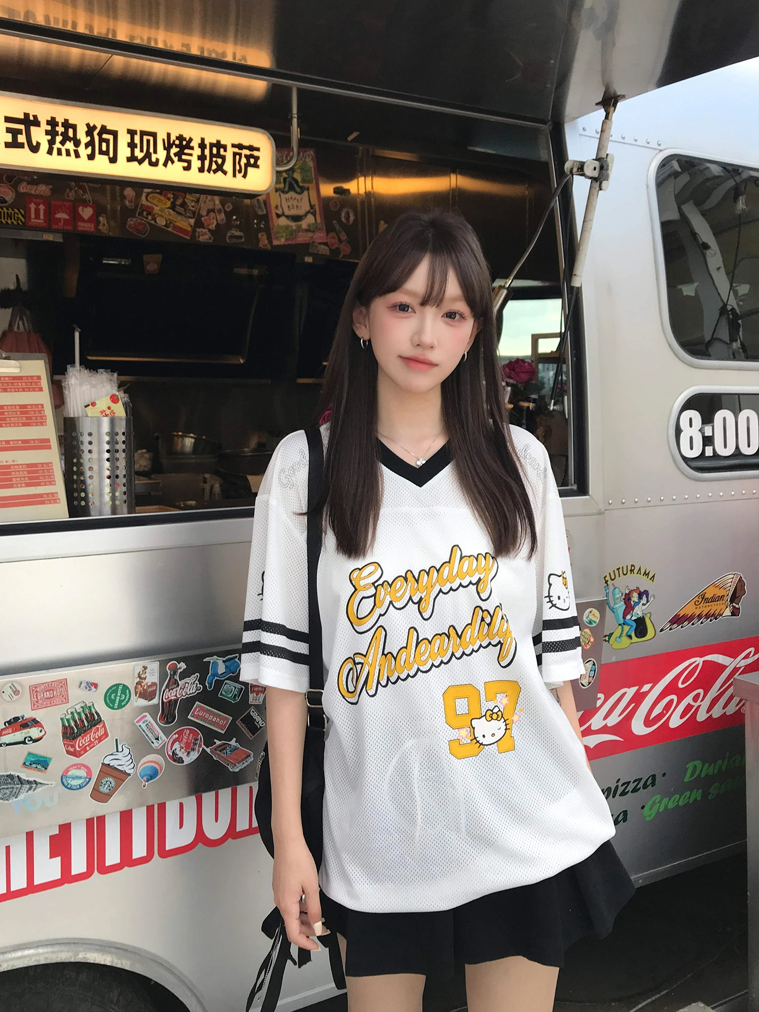 Summer Y2K Sanrio Hello Kitty No.97 New V-Neck kid/Adult Oversized Short Sleeved Tee Loose Breathable Quick Drying Sports Shirt
Summer Y2K Sanrio Hello Kitty No.97 New V-Neck kid/Adult Oversized Short Sleeved Tee Loose Breathable Quick Drying Sports Shirt