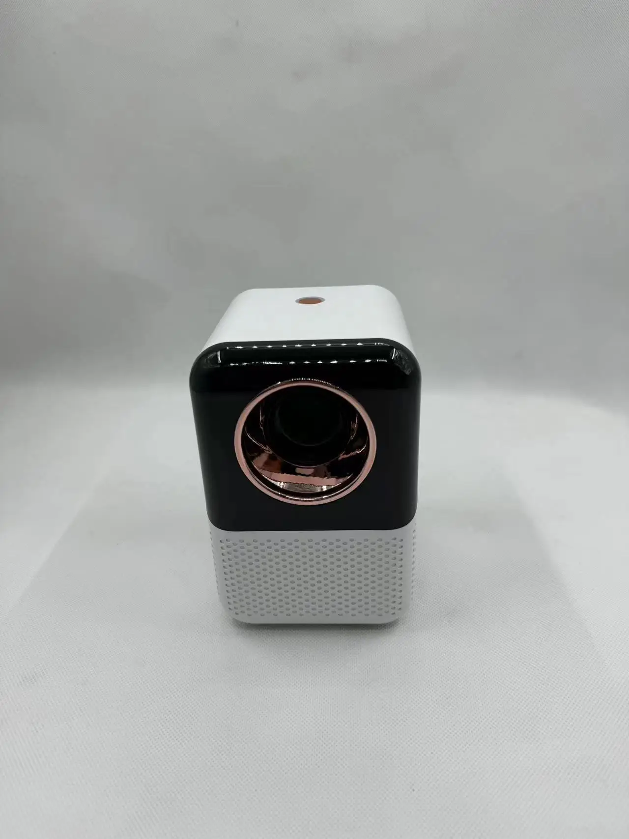 4K Projector Home Theater Mini Portable LED 1080P Native 8K Android Smart Wifi BT Outdoor Video Game Mobile Pocket Phone Cinema
4K Projector Home Theater Mini Portable LED 1080P Native 8K Android Smart Wifi BT Outdoor Video Game Mobile Pocket Phone Cinema