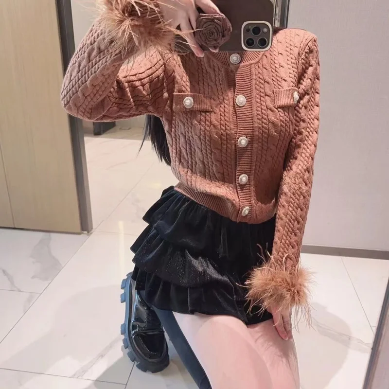Red Christmas Knitted Slim Fit Sweater Coat with Furry Sleeves for Women Autumn Winter Commute Style Button Embellished
Red Christmas Knitted Slim Fit Sweater Coat with Furry Sleeves for Women Autumn Winter Commute Style Button Embellished