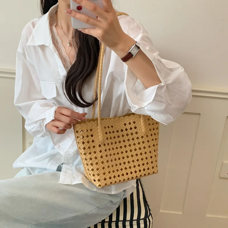 2026 New Versatile Large-capacity Mesh Handbag with A Slit Opening, Fashionable Single-shoulder Bag for Girls on Beach Vacation
2026 New Versatile Large-capacity Mesh Handbag with A Slit Opening, Fashionable Single-shoulder Bag for Girls on Beach Vacation
