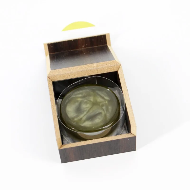 High-quality violin wooden case, rosin, dust-free, natural high-quality fragrance
High-quality violin wooden case, rosin, dust-free, natural high-quality fragrance