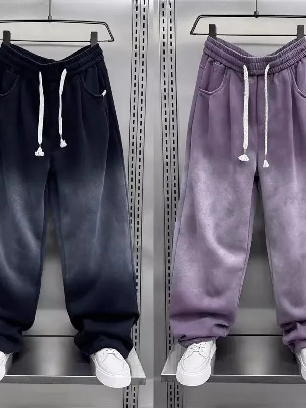 Мужские повседневные брюки больших размеров, свободные, струящиеся, с широкими штанинами, в американском стиле, осенне-зимние, для мужчин
Мужские повседневные брюки больших размеров, свободные, струящиеся, с широкими штанинами, в американском стиле, осенне-зимние, для мужчин