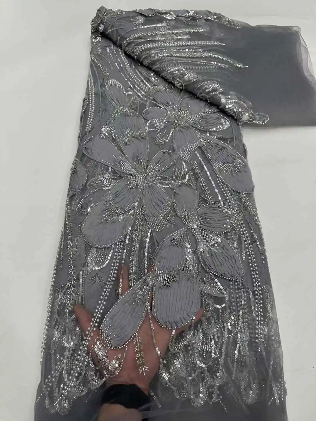 Гэри, роскошная африканская кружевная ткань с блестками и бисером, 2022, высокое качество, вышивка, французская нигерийская кружевная ткань для невесты, свадебной вечеринки
Гэри, роскошная африканская кружевная ткань с блестками и бисером, 2022, высокое качество, вышивка, французская нигерийская кружевная ткань для невесты, свадебной вечеринки