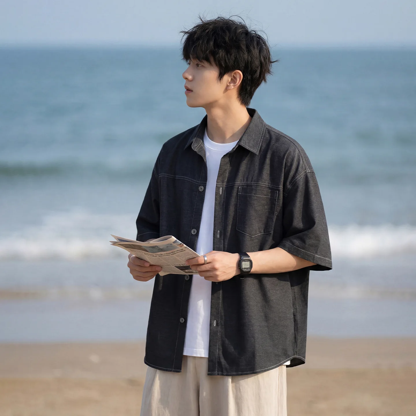 Retro Casual Fake Denim Short Sleeve Shirt Men Summer Thin Breathable Loose Brand Outerwear Hong Kong Style Loose Fit Shirt
Retro Casual Fake Denim Short Sleeve Shirt Men Summer Thin Breathable Loose Brand Outerwear Hong Kong Style Loose Fit Shirt