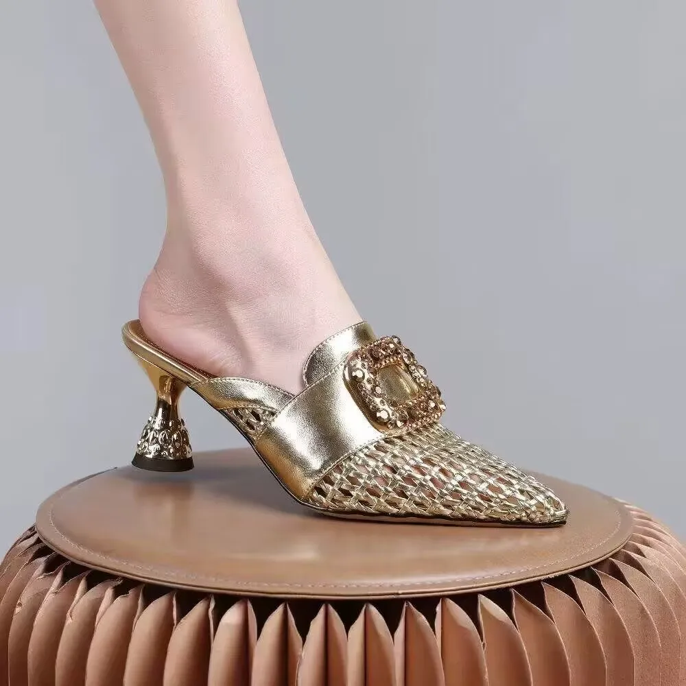 French-style Woven Hollow-toe Slip-on Sandals, Pointed-toe Chunky Heels for Outdoor Wear
French-style Woven Hollow-toe Slip-on Sandals, Pointed-toe Chunky Heels for Outdoor Wear