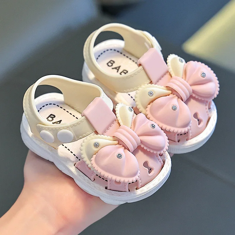 Summer Cute Bow Rhinestone Baby Shoes For Girls Non-Slip Soft-Soled Children Toddler Kids Sandals With Covered Toes
Summer Cute Bow Rhinestone Baby Shoes For Girls Non-Slip Soft-Soled Children Toddler Kids Sandals With Covered Toes