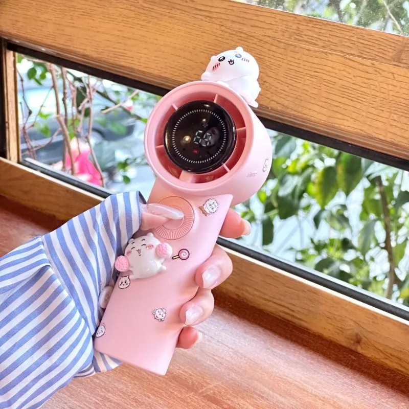 Anime Chiikawa Handheld Fan Summer Cold Wind Good Looks Turbine Mute Mini Portable Take It with You Small Student Gift Charging
Anime Chiikawa Handheld Fan Summer Cold Wind Good Looks Turbine Mute Mini Portable Take It with You Small Student Gift Charging