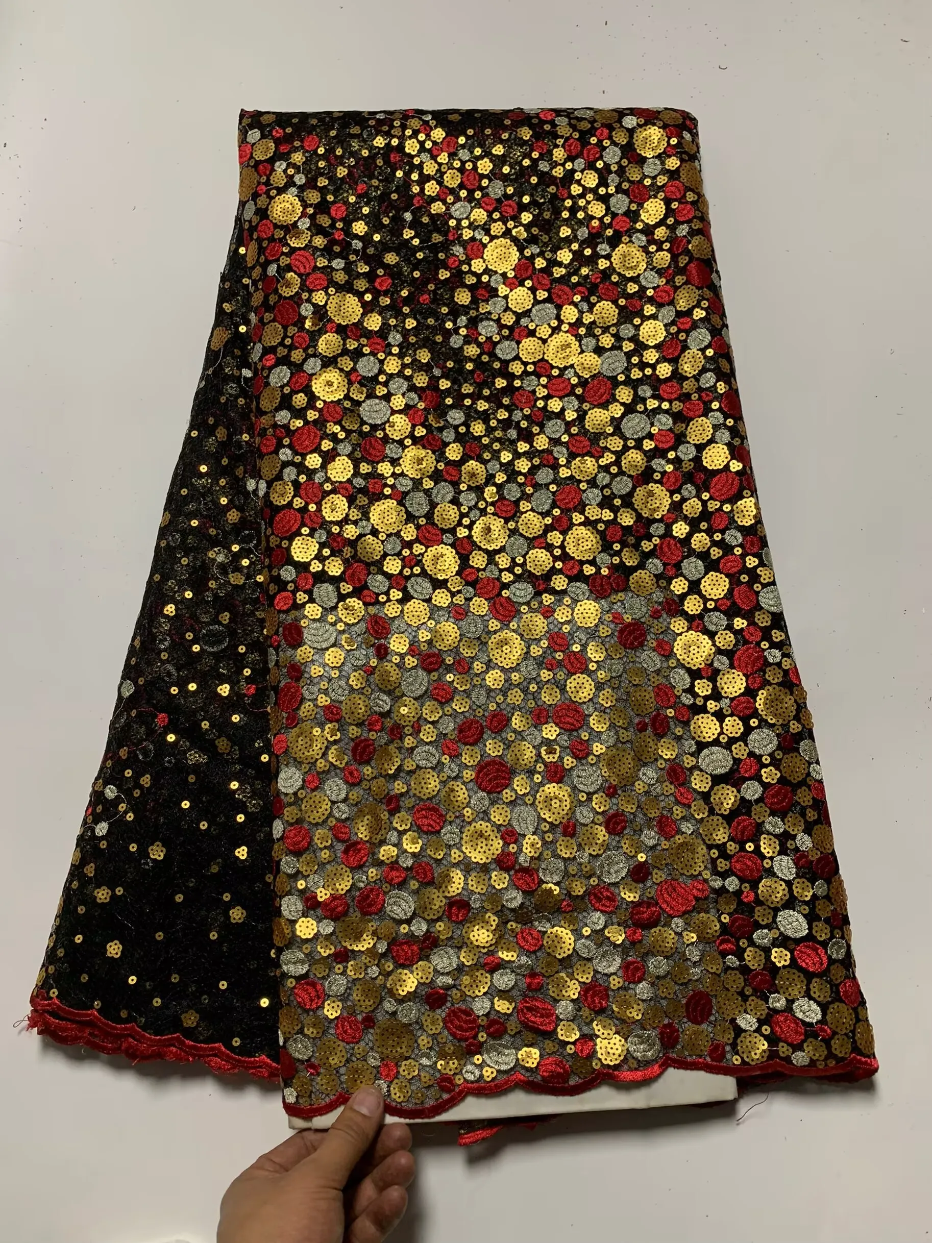 2025 High Quality African Lace Fabric French Net Sequins Fabric for Sewing Embroidered Tulle Nigerian Mesh Lace 5Yards P2182
2025 High Quality African Lace Fabric French Net Sequins Fabric for Sewing Embroidered Tulle Nigerian Mesh Lace 5Yards P2182