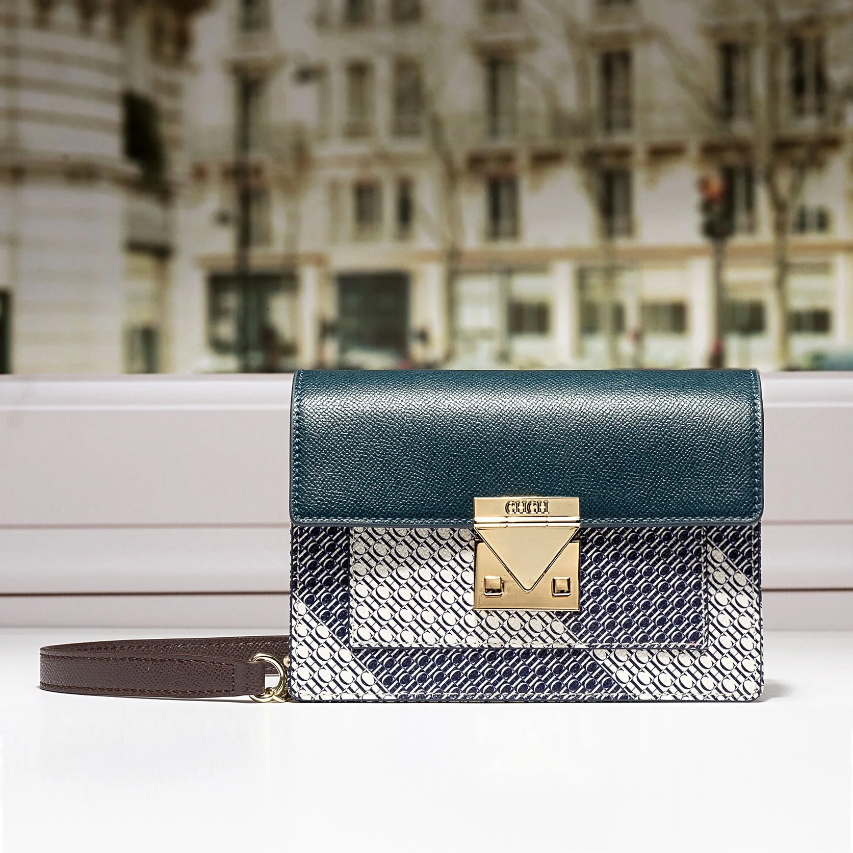 Trendy Textured Contrast Color Shoulder Bag - Unique Designer Women's Crossbody Bag, High-end Fashion Accessory
Trendy Textured Contrast Color Shoulder Bag - Unique Designer Women's Crossbody Bag, High-end Fashion Accessory