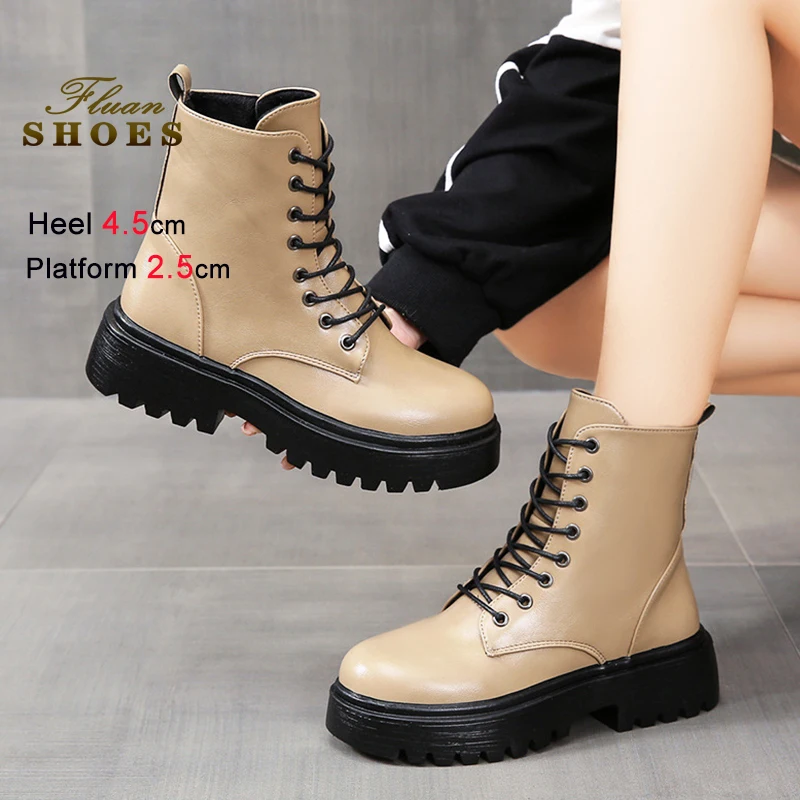 2025 Новые ботинки на платформе с круглым носком и толстой подошвой из искусственной кожи, зимние женские теплые короткие ботинки, весенне-осенняя женская модная повседневная обувь 
2025 Новые ботинки на платформе с круглым носком и толстой подошвой из искусственной кожи, зимние женские теплые короткие ботинки, весенне-осенняя женская модная повседневная обувь
