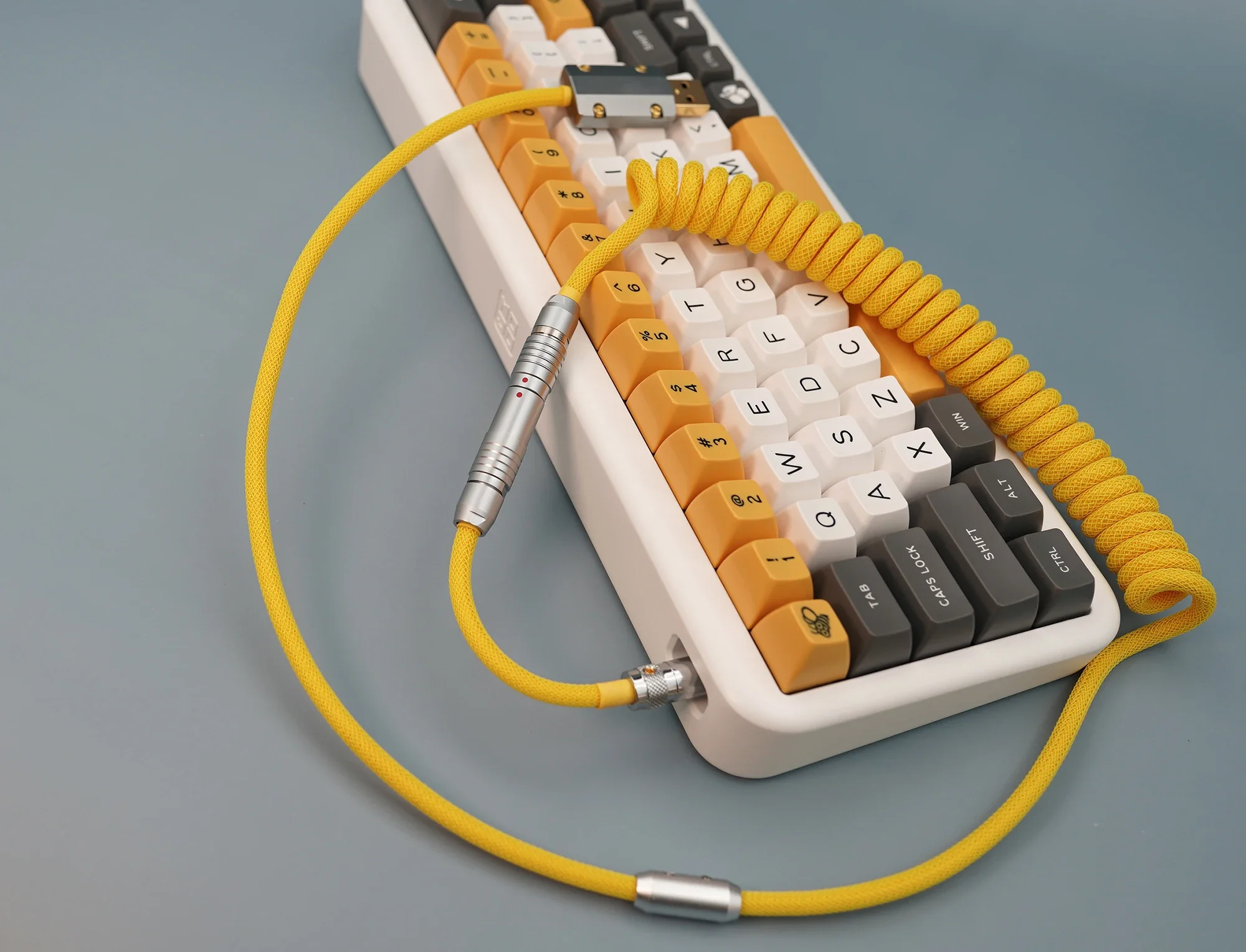 GeekCable Чистая механическая клавиатура ручной работы на заказ, тема каноэ Вольт, электрофоретический желтый
GeekCable Чистая механическая клавиатура ручной работы на заказ, тема каноэ Вольт, электрофоретический желтый