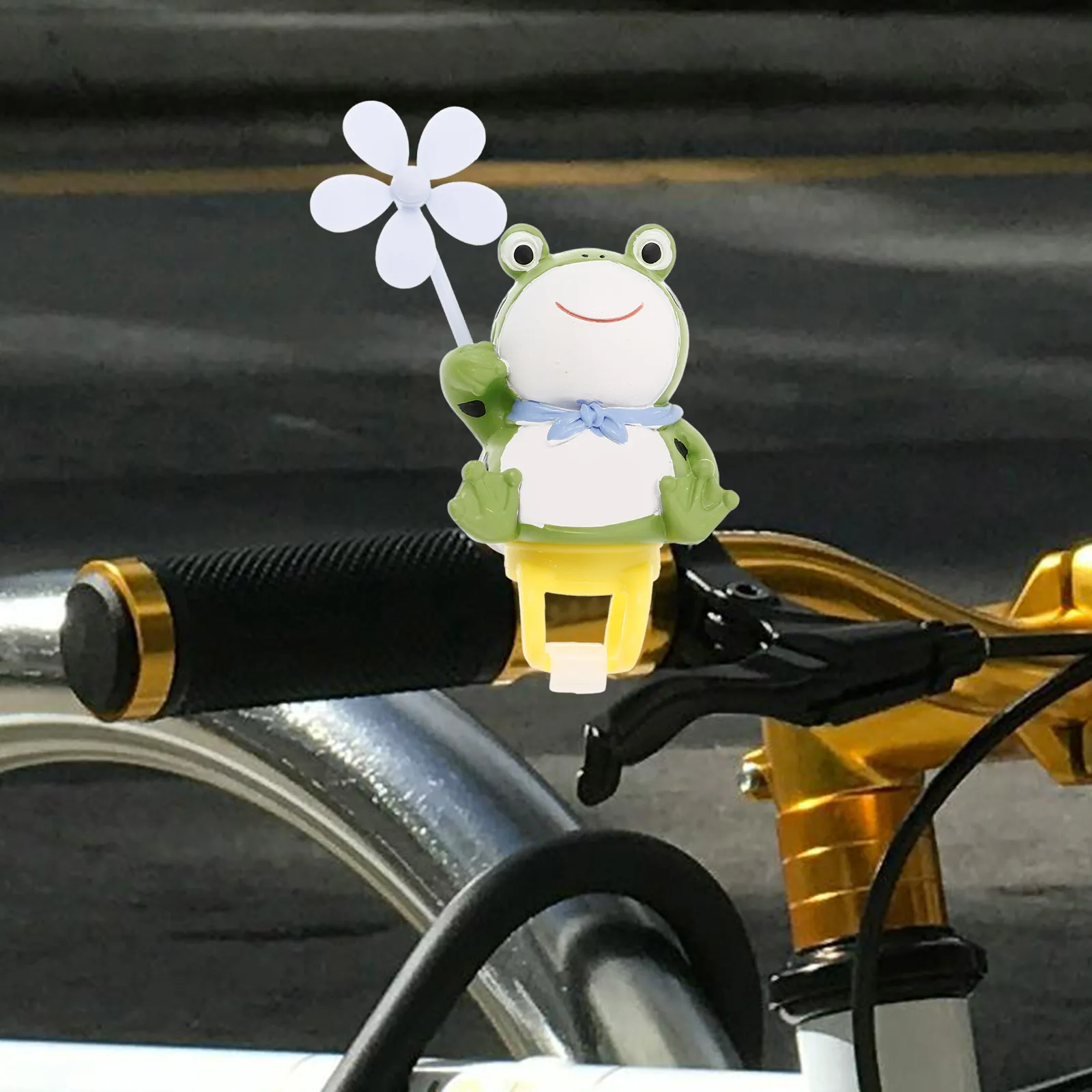Windmill Bamboo Dragonfly Bike Decorations Bicycle Handlebar Frog Plastic Cute Electric Bike Handlebar Decor
Windmill Bamboo Dragonfly Bike Decorations Bicycle Handlebar Frog Plastic Cute Electric Bike Handlebar Decor