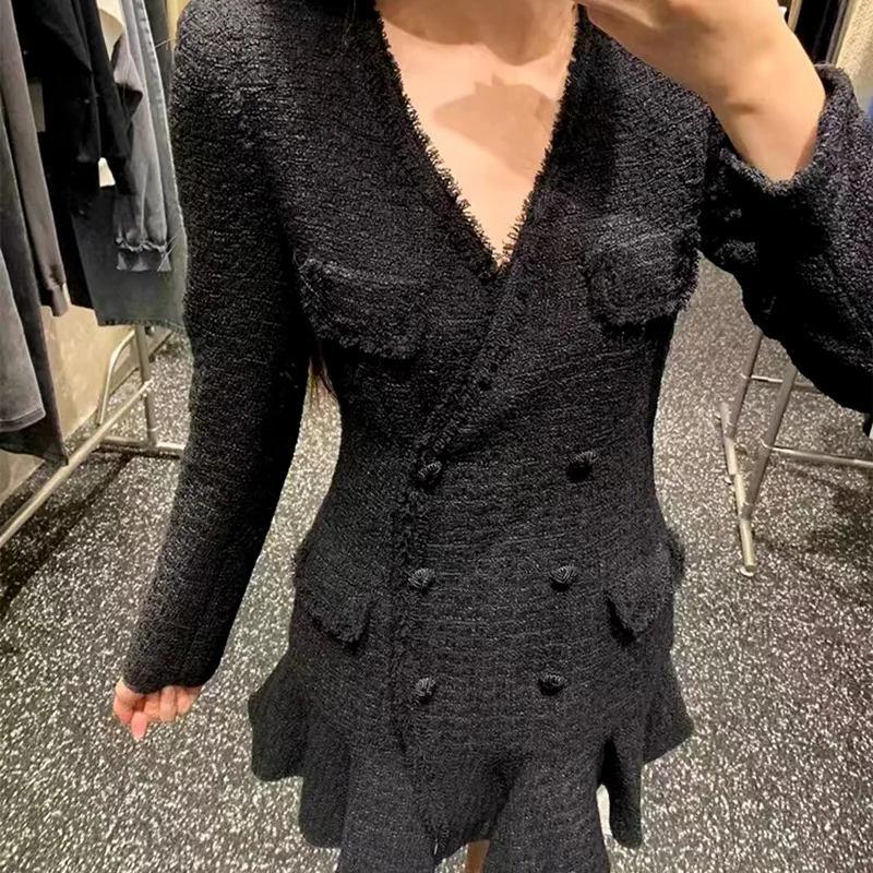 Women's double breasted slim fit black mini dress with long sleeves and diamonds elegant dress party night
Women's double breasted slim fit black mini dress with long sleeves and diamonds elegant dress party night