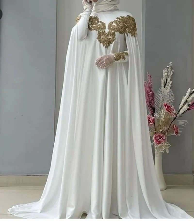 Белые мусульманские платья Caftan для выпускного вечера с накидкой с высоким воротником с длинным рукавом Золотая Аппликация шифон Средний Восток вечерние искусственные
Белые мусульманские платья Caftan для выпускного вечера с накидкой с высоким воротником с длинным рукавом Золотая Аппликация шифон Средний Восток вечерние искусственные