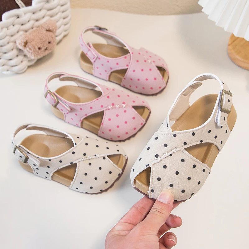 Girls Polka Dot Leather Sandals with Buckle 2026 New Summer Toddler Chunky Beach Shoes Non-slip Simple Trendy School Daily Wear
Girls Polka Dot Leather Sandals with Buckle 2026 New Summer Toddler Chunky Beach Shoes Non-slip Simple Trendy School Daily Wear