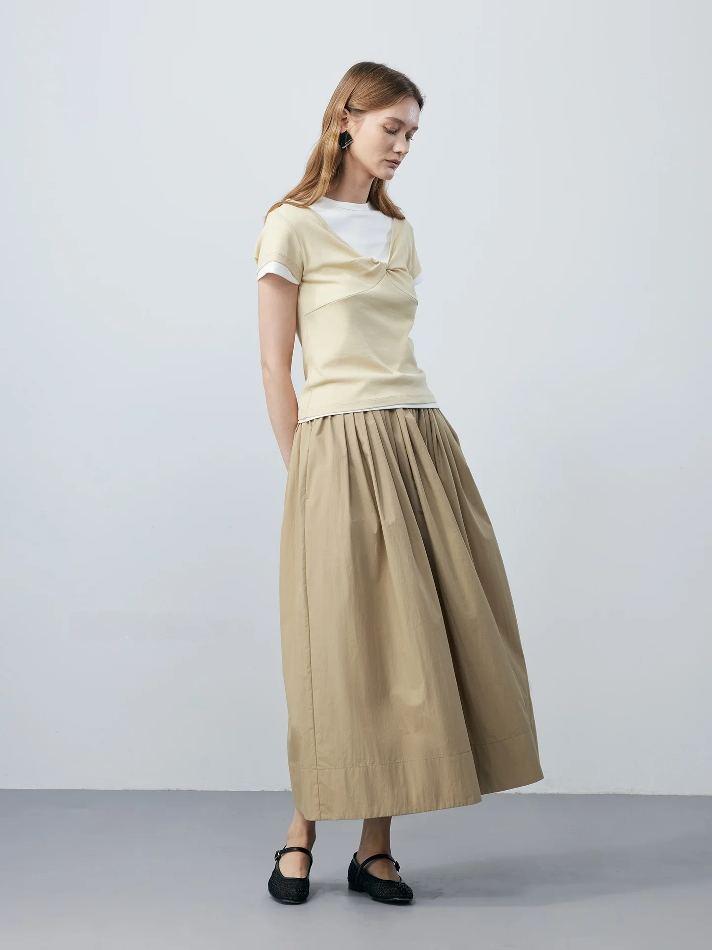 Elegant A-Line Skirt by Southpaw Studio College Style Umbrella Skirt Women's Fashionable Midi Skirt Machine Washable Pure Color
Elegant A-Line Skirt by Southpaw Studio College Style Umbrella Skirt Women's Fashionable Midi Skirt Machine Washable Pure Color