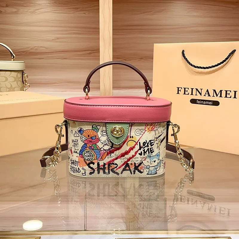Брендовая женская сумка-ведро с граффити, новинка весны и лета 2024, высококачественная модная универсальная дизайнерская сумка через плечо на одно плечо
Брендовая женская сумка-ведро с граффити, новинка весны и лета 2024, высококачественная модная универсальная дизайнерская сумка через плечо на одно плечо
