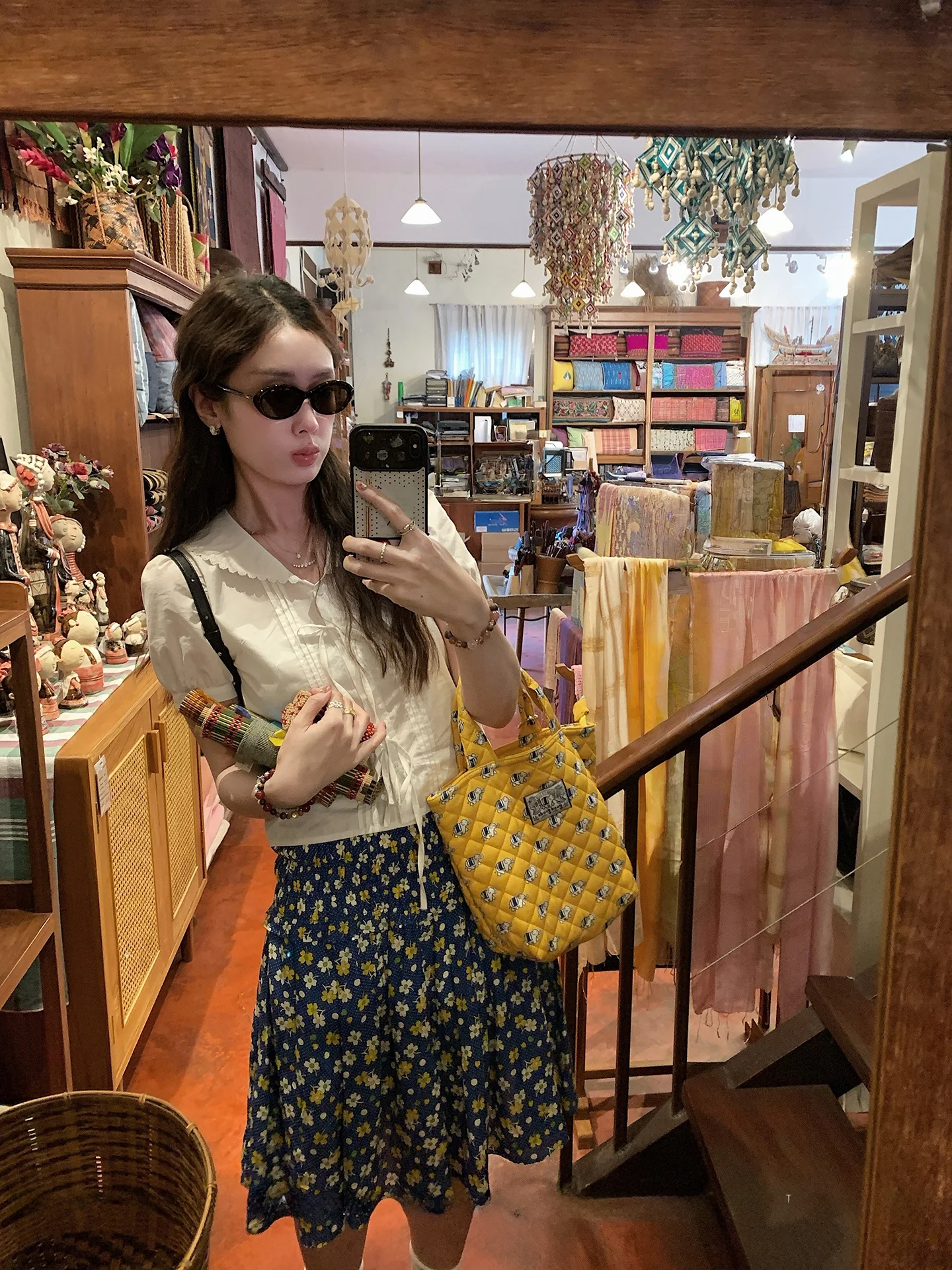 Sweet Style Short Sleeve Lace Patchwork White Shirt Women's Spring Design Slimming Short Length Top Cotton Material Doll Collar
Sweet Style Short Sleeve Lace Patchwork White Shirt Women's Spring Design Slimming Short Length Top Cotton Material Doll Collar