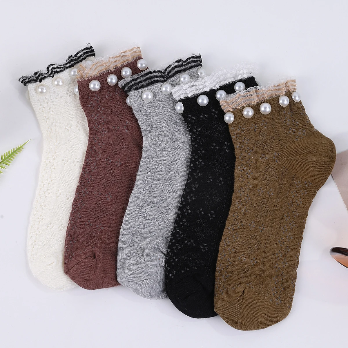 1 Pairs Breathable Mesh Women Socks Cute Lace Edge With Fashion Pearl Accessories Short Spring Summer Cool Sokcs New Arrival
1 Pairs Breathable Mesh Women Socks Cute Lace Edge With Fashion Pearl Accessories Short Spring Summer Cool Sokcs New Arrival
