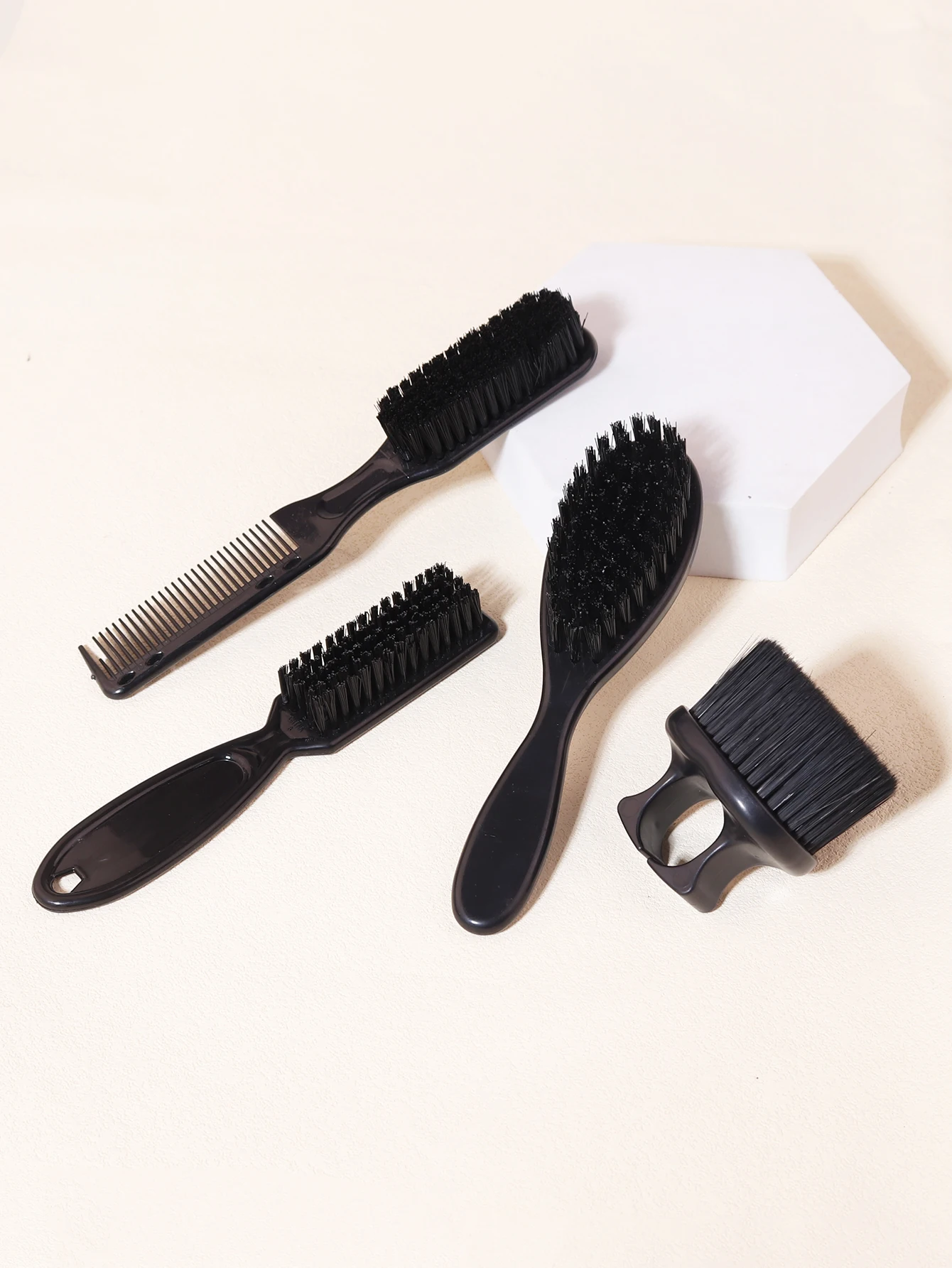 Мужской набор для красоты бороды из 4 предметов, с щеткой для бороды, щеткой для чистки, двухфункциональной расческой для бороды, подарочным набором, специально для париков из натуральных волос
Мужской набор для красоты бороды из 4 предметов, с щеткой для бороды, щеткой для чистки, двухфункциональной расческой для бороды, подарочным набором, специально для париков из натуральных волос