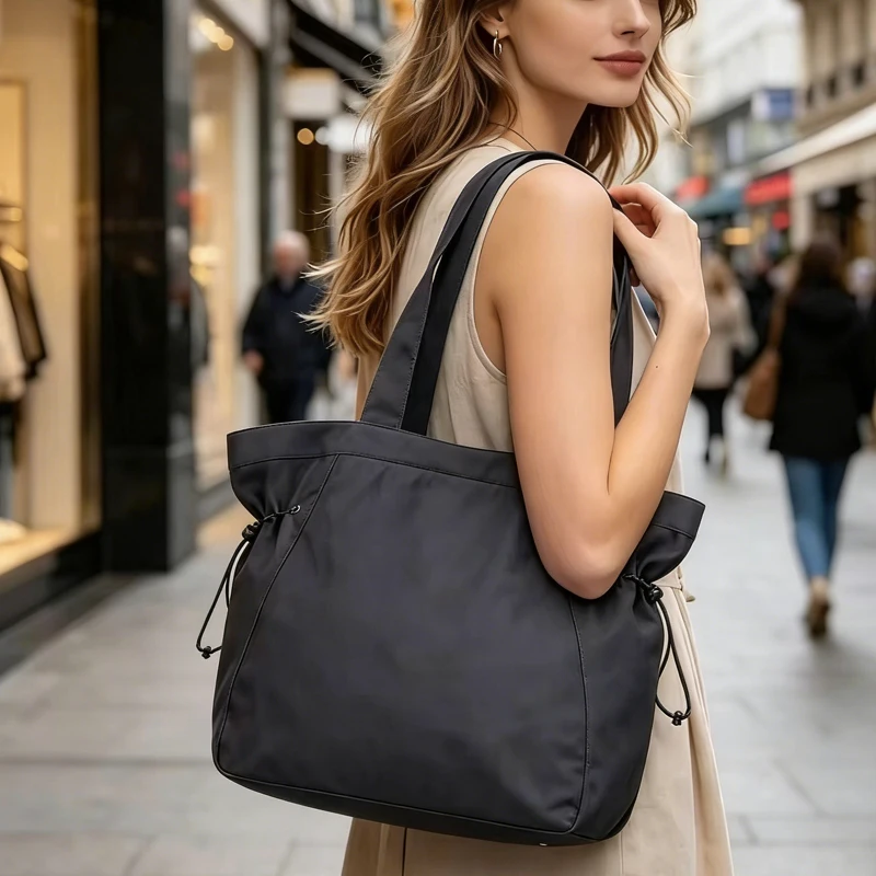 Повседневная модная сумка-тоут большой вместимости, простая дорожная сумка, эстетичная сумка через плечо, новые сумки для поездок на работу 2026 года
Повседневная модная сумка-тоут большой вместимости, простая дорожная сумка, эстетичная сумка через плечо, новые сумки для поездок на работу 2026 года