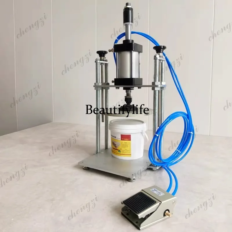Desktop pneumatic capping machine Glass bottle Cork oil drum Plastic bottle stopper Plastic drum bucket capper
Desktop pneumatic capping machine Glass bottle Cork oil drum Plastic bottle stopper Plastic drum bucket capper