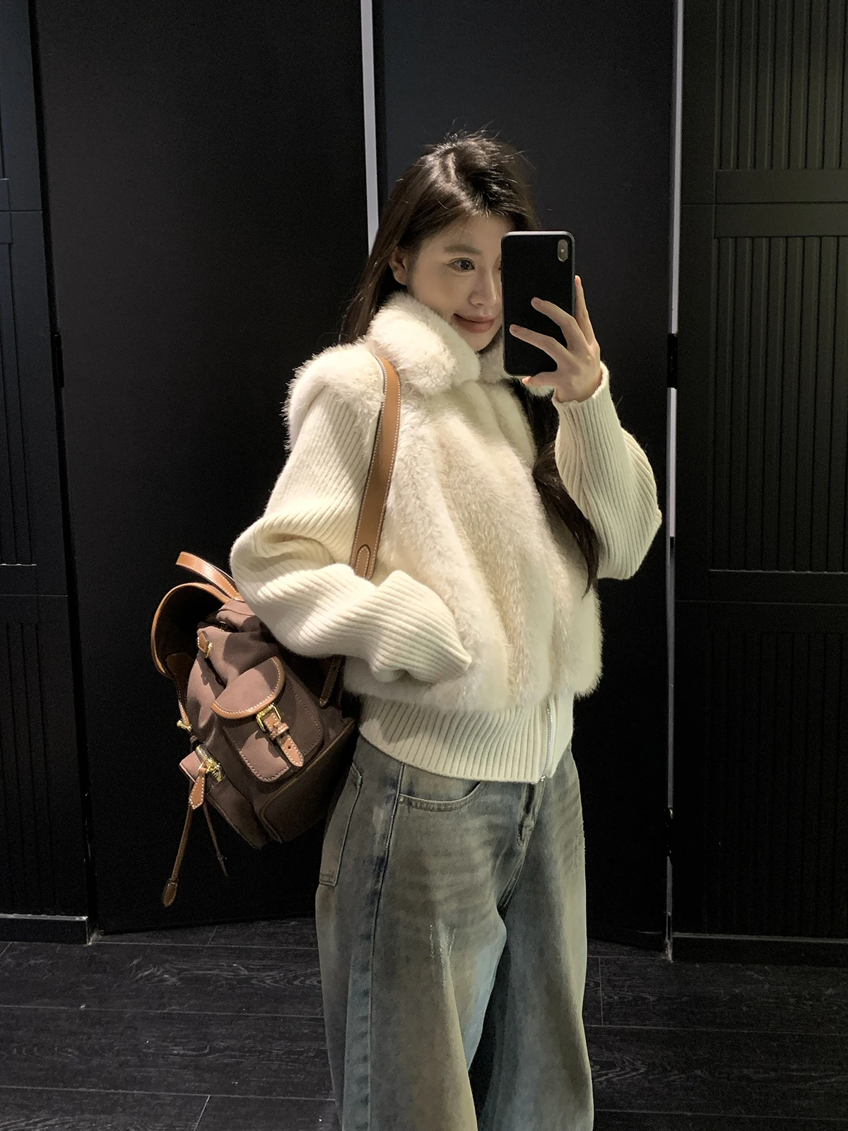 Женское укороченное пальто Withmxboom из искусственного меха с вязаными вставками, корейский стиль, приталенное, для повседневной носки, с длинными рукавами, ветрозащитное
Женское укороченное пальто Withmxboom из искусственного меха с вязаными вставками, корейский стиль, приталенное, для повседневной носки, с длинными рукавами, ветрозащитное