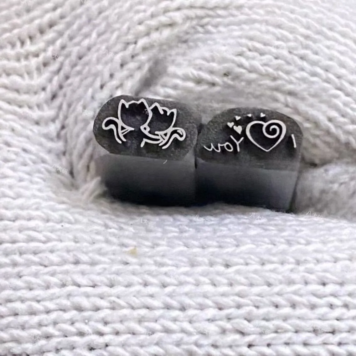 Jewelry Stamps, Love-Themed Couple Cat Steel Stamps, Gold and Silver Chiseling Molds, Metalworking Tools
Jewelry Stamps, Love-Themed Couple Cat Steel Stamps, Gold and Silver Chiseling Molds, Metalworking Tools