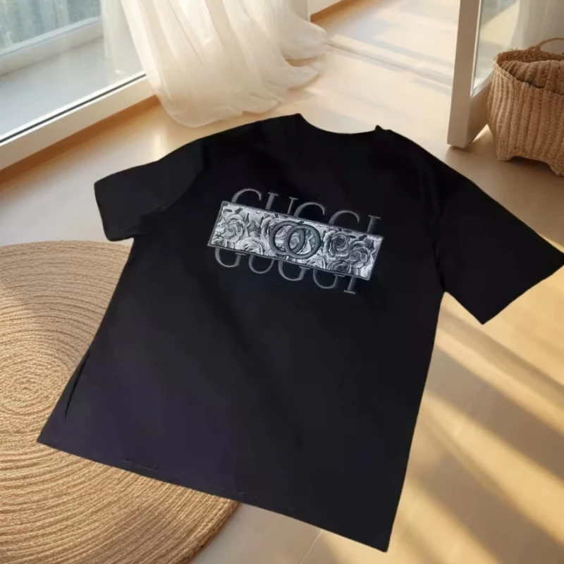 New Hot Cotton Short-sleeved T-shirts for Men and Women in The Summer of 2025 New Luxury Brand Printed T-shirts
New Hot Cotton Short-sleeved T-shirts for Men and Women in The Summer of 2025 New Luxury Brand Printed T-shirts