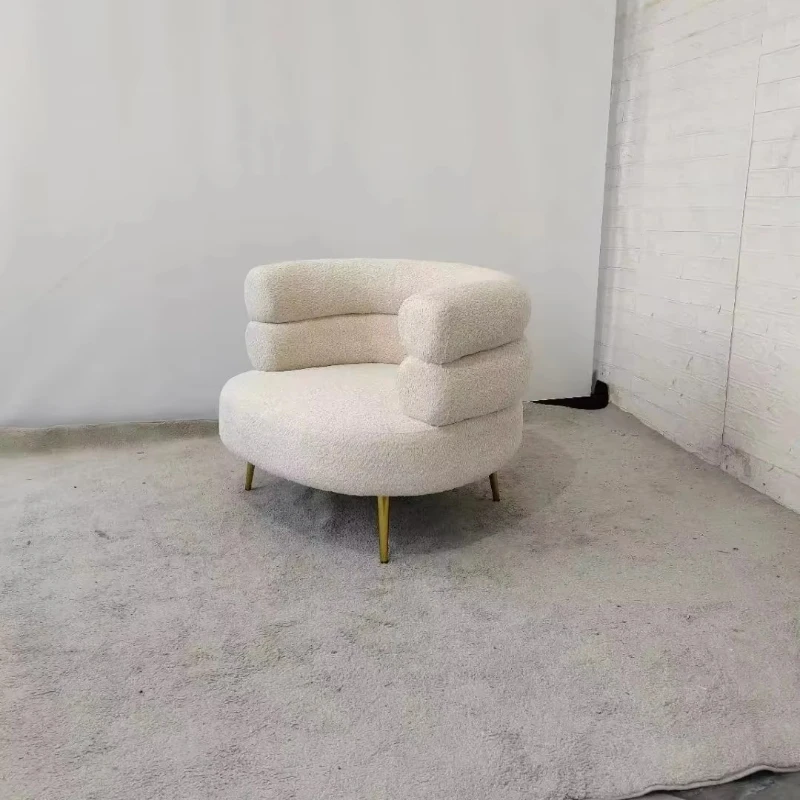 Nordic Light Роскошный балкон Стул для отдыха Ресторан Мебель для ресторана Золотой бархат Стальная проволока Обеденный стул 
Nordic Light Роскошный балкон Стул для отдыха Ресторан Мебель для ресторана Золотой бархат Стальная проволока Обеденный стул