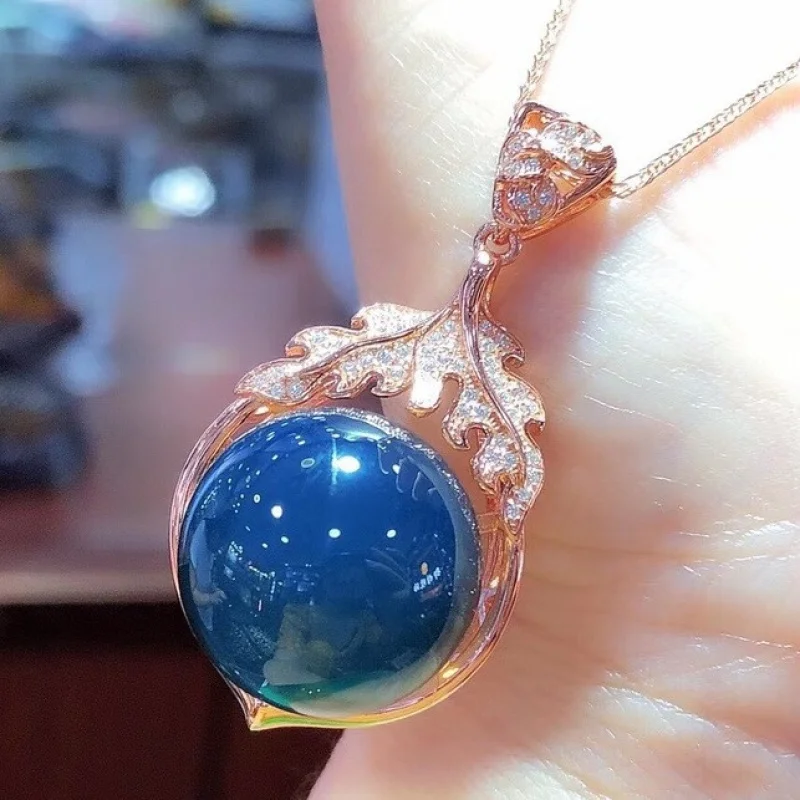 18mm Mexican Blue Amber Inlaid S925 Silver Pendant
18mm Mexican Blue Amber Inlaid S925 Silver Pendant