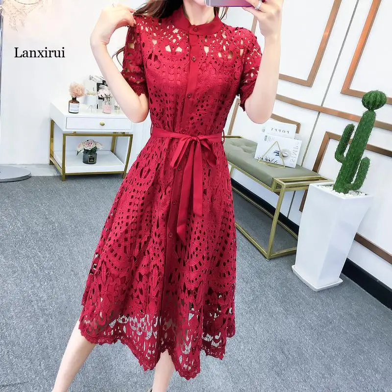 New Fashion 2022 Autumn Stand Collar Lace up Short Sleeve Pleated Hollow Out Lace Single Breasted Loose Dress Woman
New Fashion 2022 Autumn Stand Collar Lace up Short Sleeve Pleated Hollow Out Lace Single Breasted Loose Dress Woman