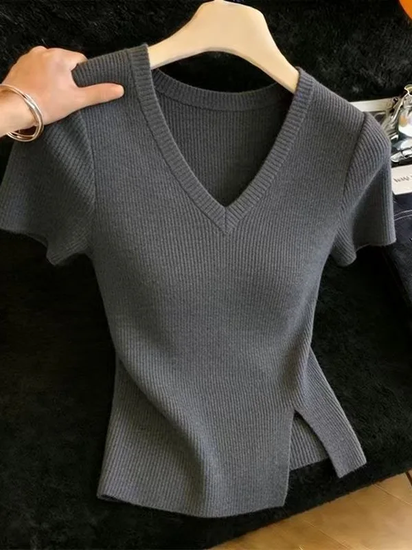 Loose V-Neck Short Sleeve T-Shirt Women Summer Fashionable Top Breathable Knitted Korean Style Casual Wear for Commuting
Loose V-Neck Short Sleeve T-Shirt Women Summer Fashionable Top Breathable Knitted Korean Style Casual Wear for Commuting