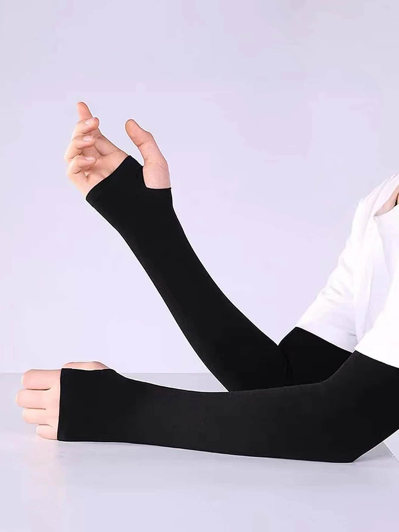 1Pair Sunscreen Solid Black Arm Sleeve, Summer Cooling Cuff For Women, Outdoor Running Fishing Sun Protection Cover Halloween Accessories Winter Gloves Cold Gloves
1Pair Sunscreen Solid Black Arm Sleeve, Summer Cooling Cuff For Women, Outdoor Running Fishing Sun Protection Cover Halloween Accessories Winter Gloves Cold Gloves