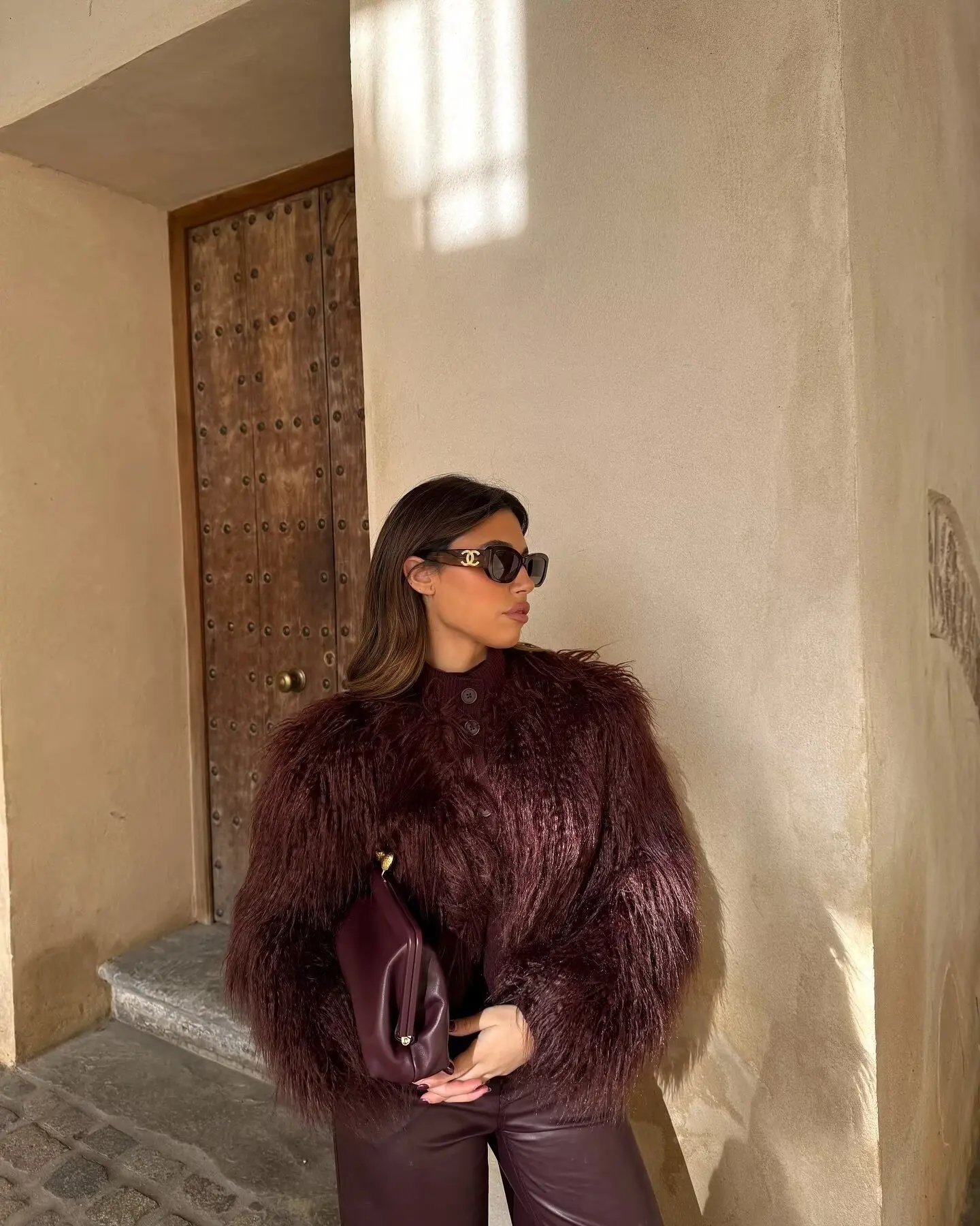 BB6837 ZA25 Осенняя новая женская одежда в европейском и американском стиле, элитное теплое вязаное пальто с длинными рукавами и эффектом меха 3581106
BB6837 ZA25 Осенняя новая женская одежда в европейском и американском стиле, элитное теплое вязаное пальто с длинными рукавами и эффектом меха 3581106