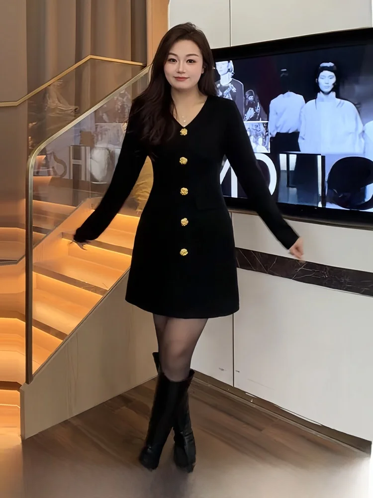 Elegant V-Neck Black Dress Slim Fit Long Sleeve Women's Winter Fashion High Waist A-Line Skirt for plus Size Ladies
Elegant V-Neck Black Dress Slim Fit Long Sleeve Women's Winter Fashion High Waist A-Line Skirt for plus Size Ladies