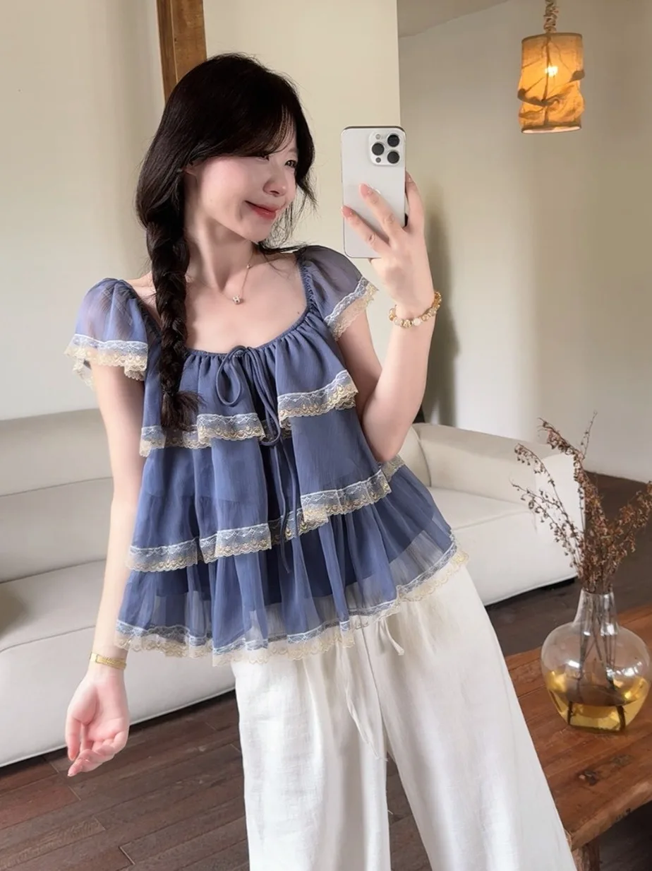 Sweet Oversized Shirt with Lace Fly Sleeve And Pleated Design Summer New Style Loose Slimming Cake Top for plus Size Women
Sweet Oversized Shirt with Lace Fly Sleeve And Pleated Design Summer New Style Loose Slimming Cake Top for plus Size Women