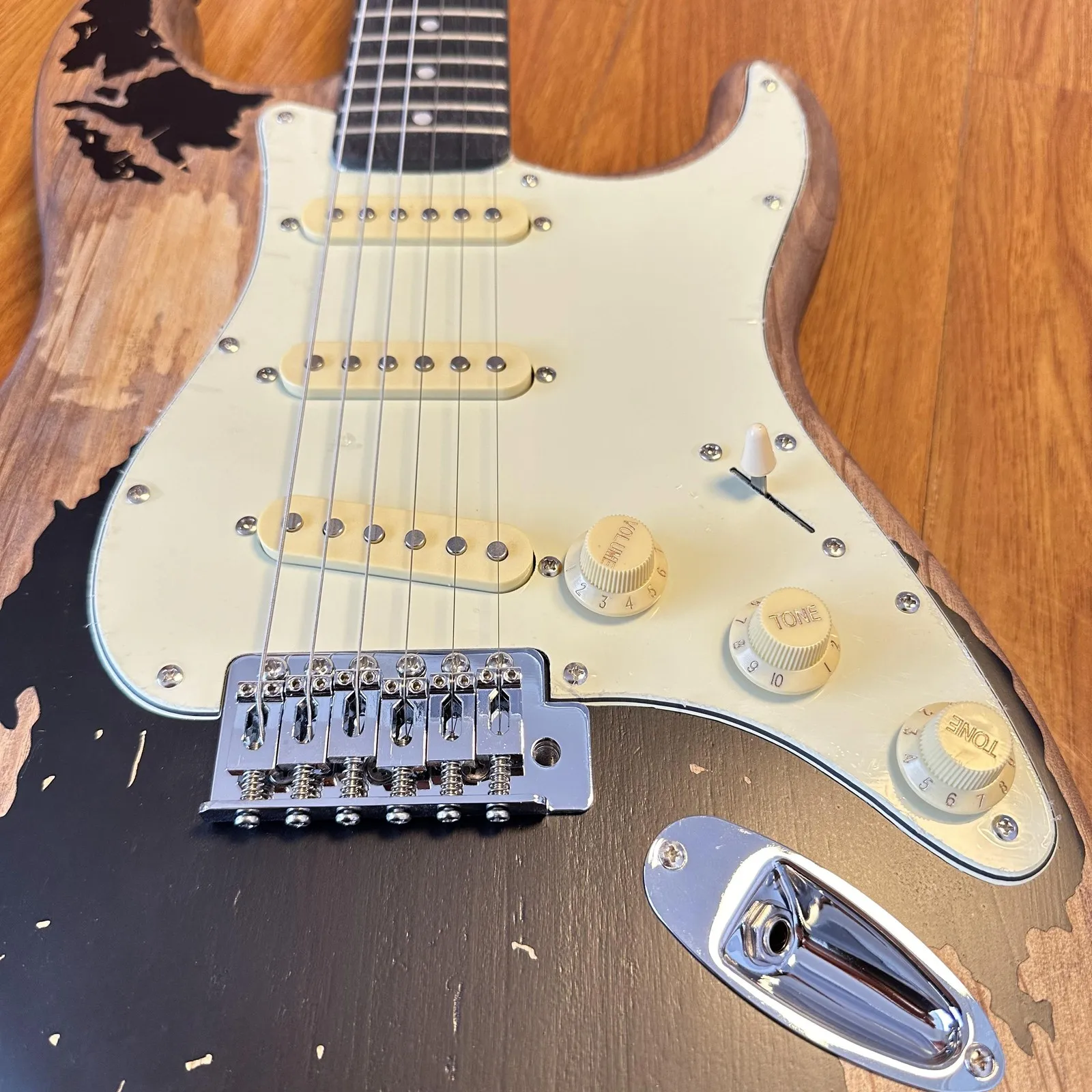 Новый стиль 2025 года, накладка для гитары кремового цвета, гриф из палисандра
Новый стиль 2025 года, накладка для гитары кремового цвета, гриф из палисандра