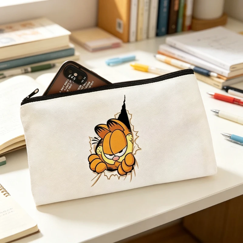 Garfield cartoon cute canvas pencil case kawaii student stationery storage bag portable toiletry bag anime merchandise wholesale
Garfield cartoon cute canvas pencil case kawaii student stationery storage bag portable toiletry bag anime merchandise wholesale