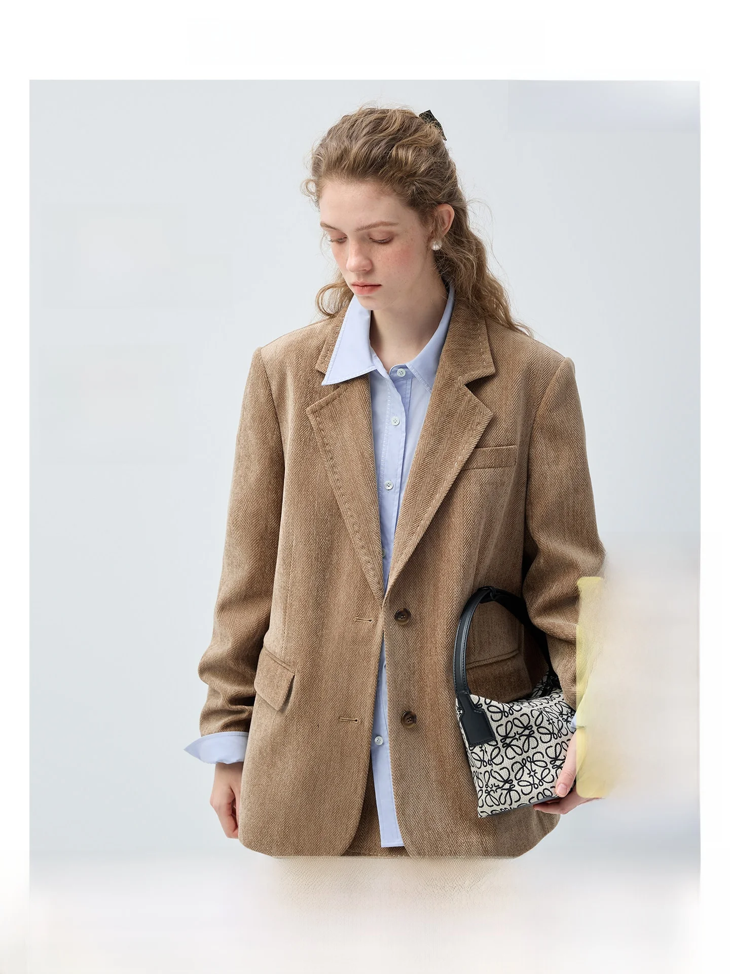 Kaki Color Suit Set Women's Spring Fashion Check Pattern Loose Style High Waist Conscious Dressing Set VEGA CHANG Brand
Kaki Color Suit Set Women's Spring Fashion Check Pattern Loose Style High Waist Conscious Dressing Set VEGA CHANG Brand