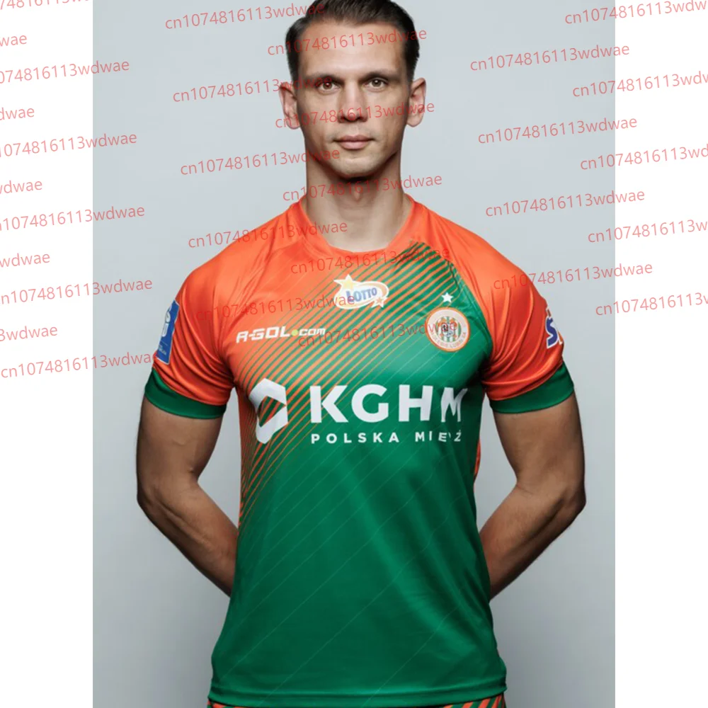 Польская футболка для мужчин, летняя футбольная майка для спорта на открытом воздухе, польский футбол Zagłębie Lubin Kit, специальное издание, комплект из джерси, футболка
Польская футболка для мужчин, летняя футбольная майка для спорта на открытом воздухе, польский футбол Zagłębie Lubin Kit, специальное издание, комплект из джерси, футболка 